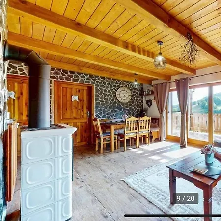 S Panoramatickym Vyhladom Blizko Banskej Stiavnice *